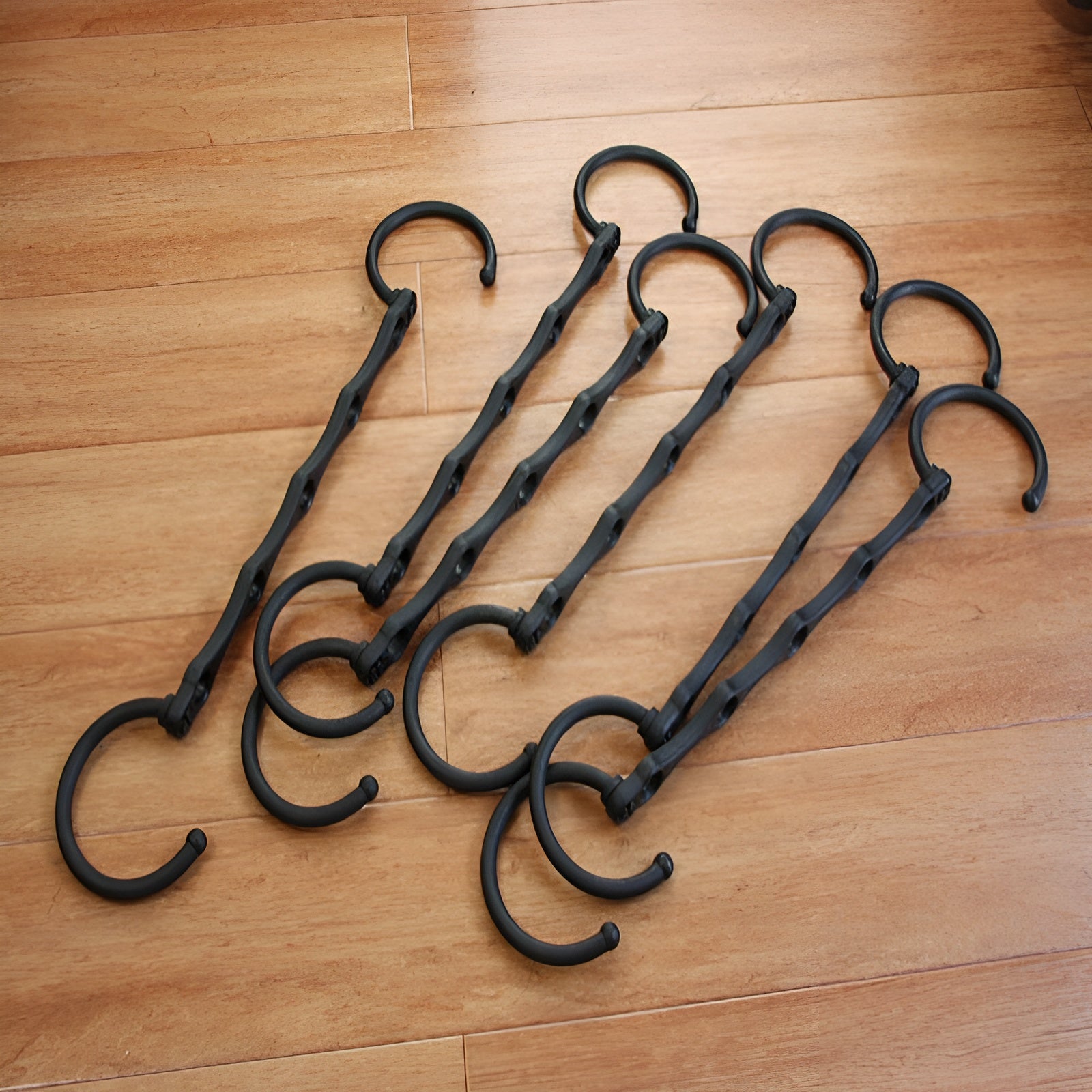 Ganchos mágicos para ropa (Pack de 6) – Disponible en Caracas y Margarita – NQLN Store