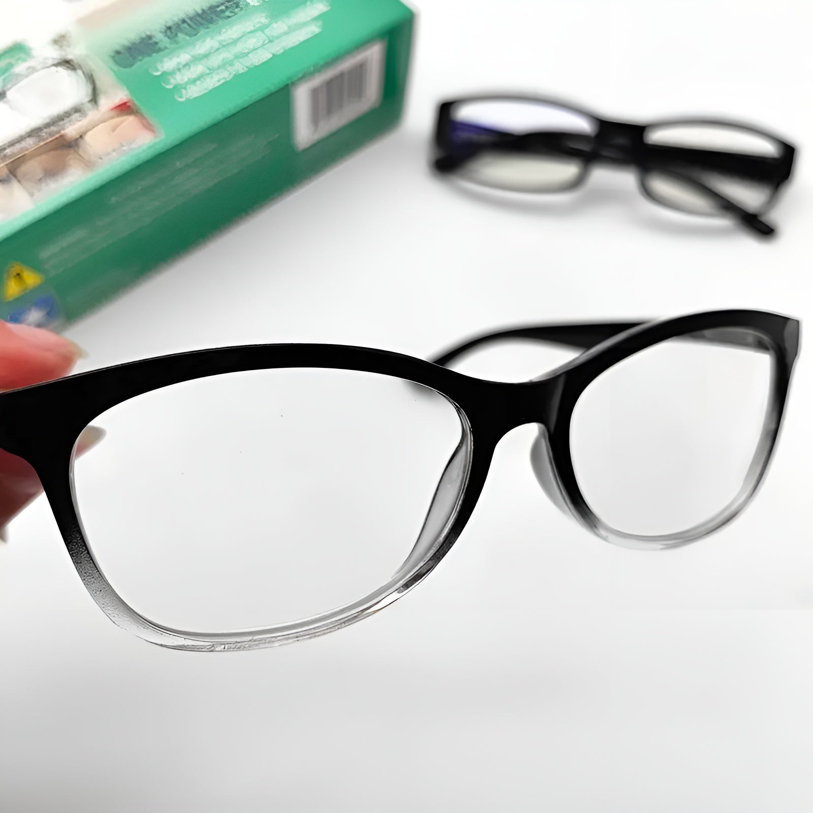 Lentes de ajuste automatico para lectura (+0.5 a +2.5) – Comprar en Caracas, Margarita y toda Venezuela – NQLN Store