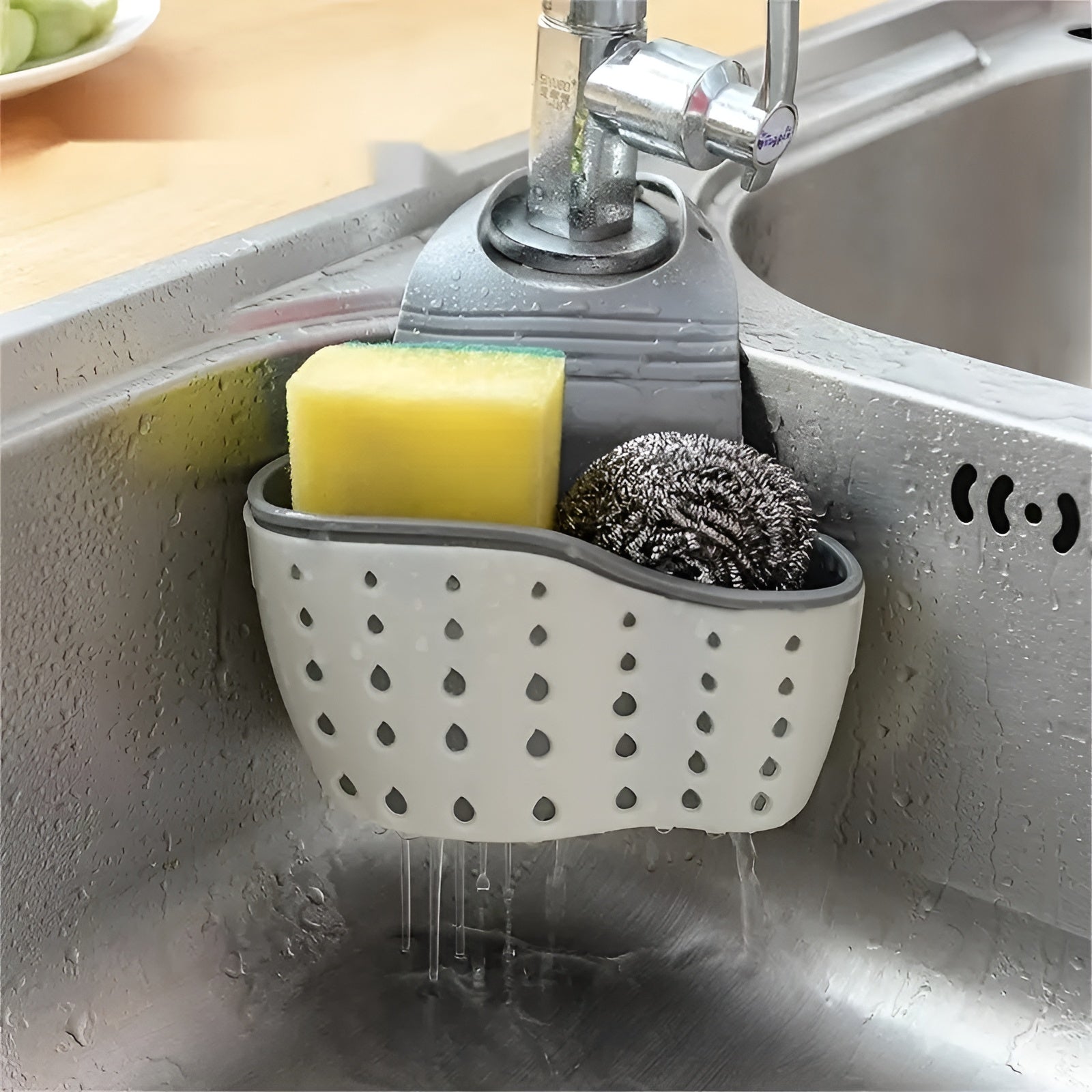Soporte ajustable para esponjas – Vista de cerca del producto – NQLN Store