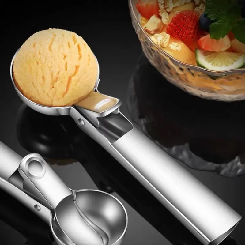 Cuchara para helado de acero inoxidable con gatillo – Detalle de calidad y acabado – NQLN Store