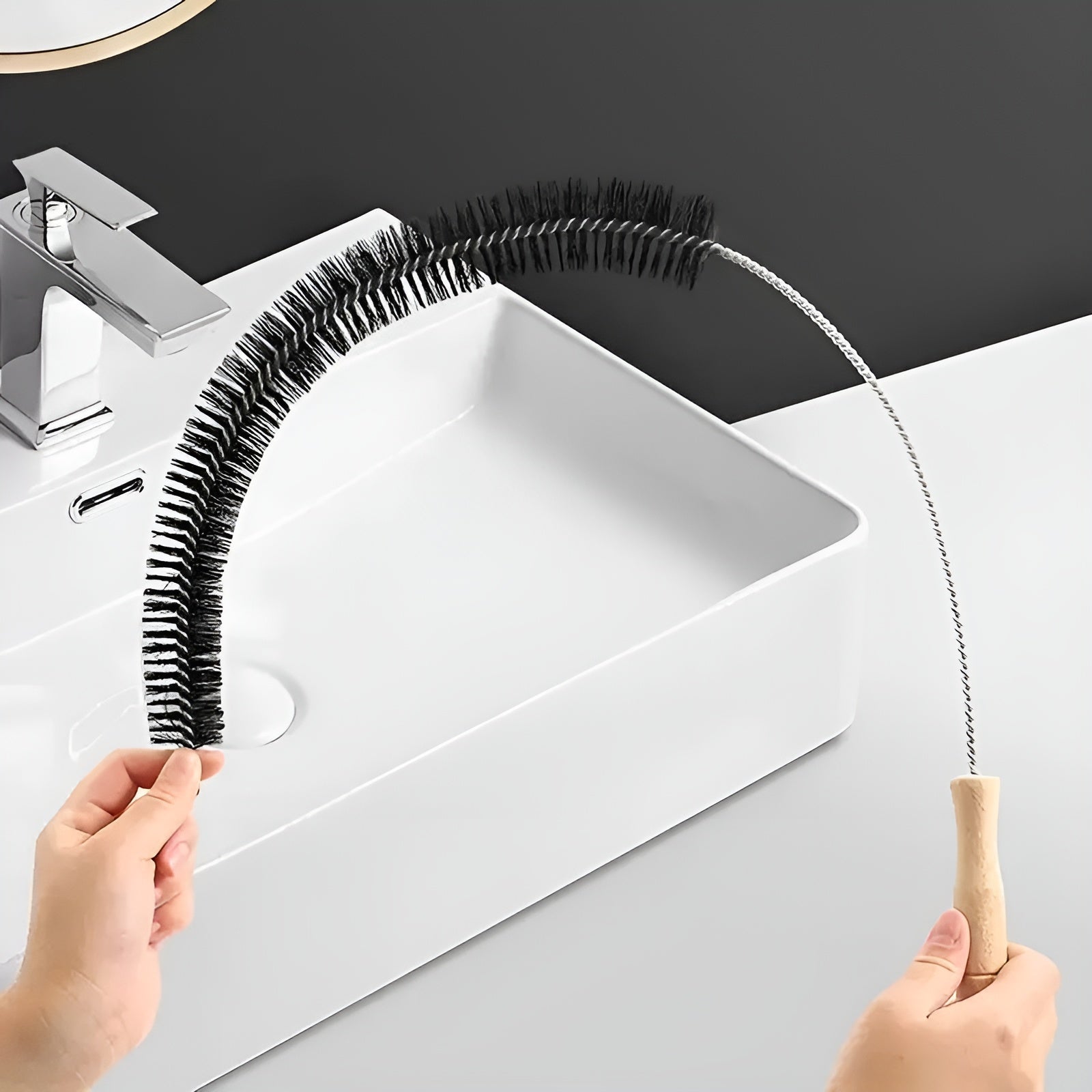 Cepillo flexible para limpieza profunda de bobinas – Vista adicional – Disponible en NQLN Store Venezuela