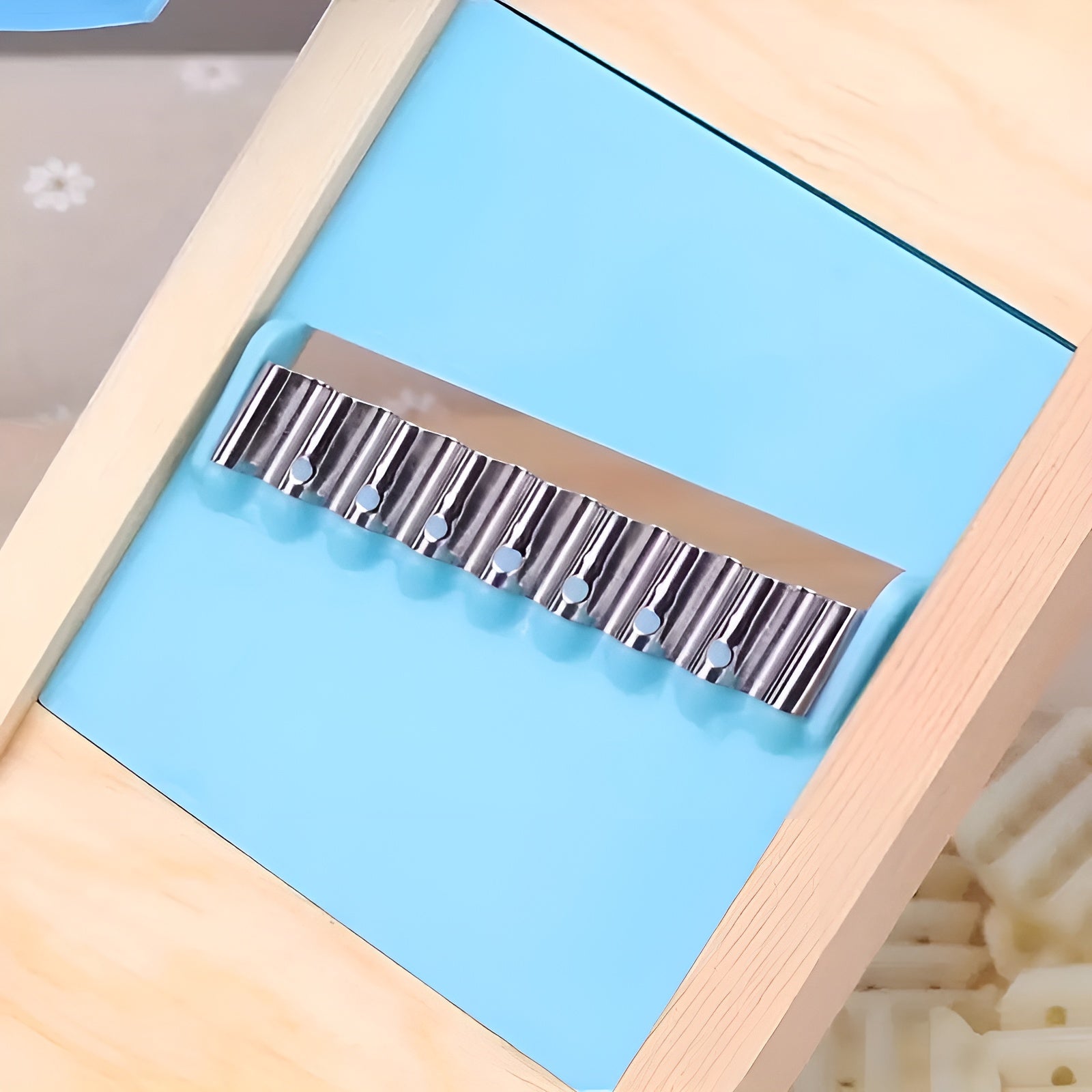Rebanador con rejilla para alimentos – Vista de cerca del producto – NQLN Store