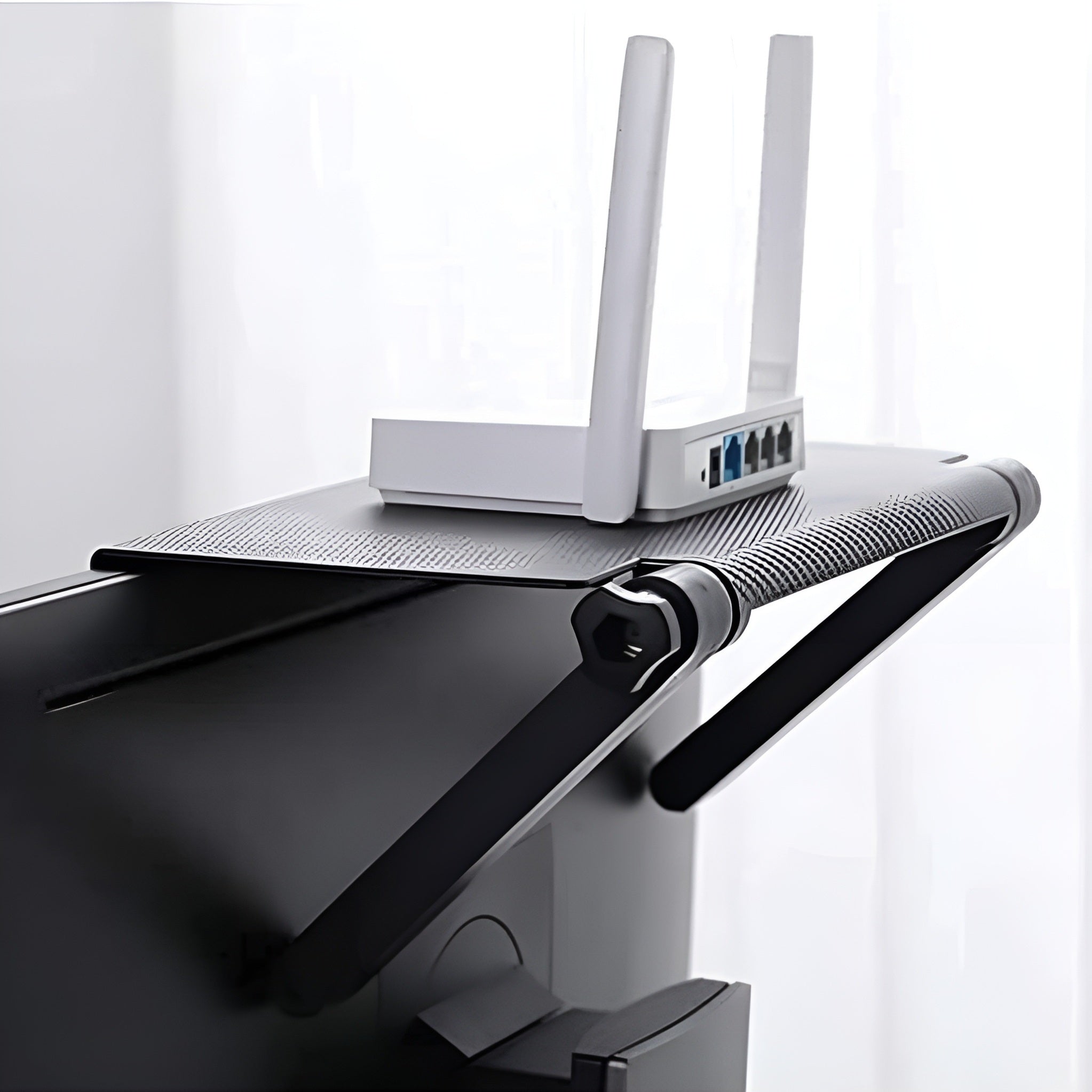 Soporte Ajustable de TV para Router – Comprar online en NQLN Store Venezuela con envío a todo el país