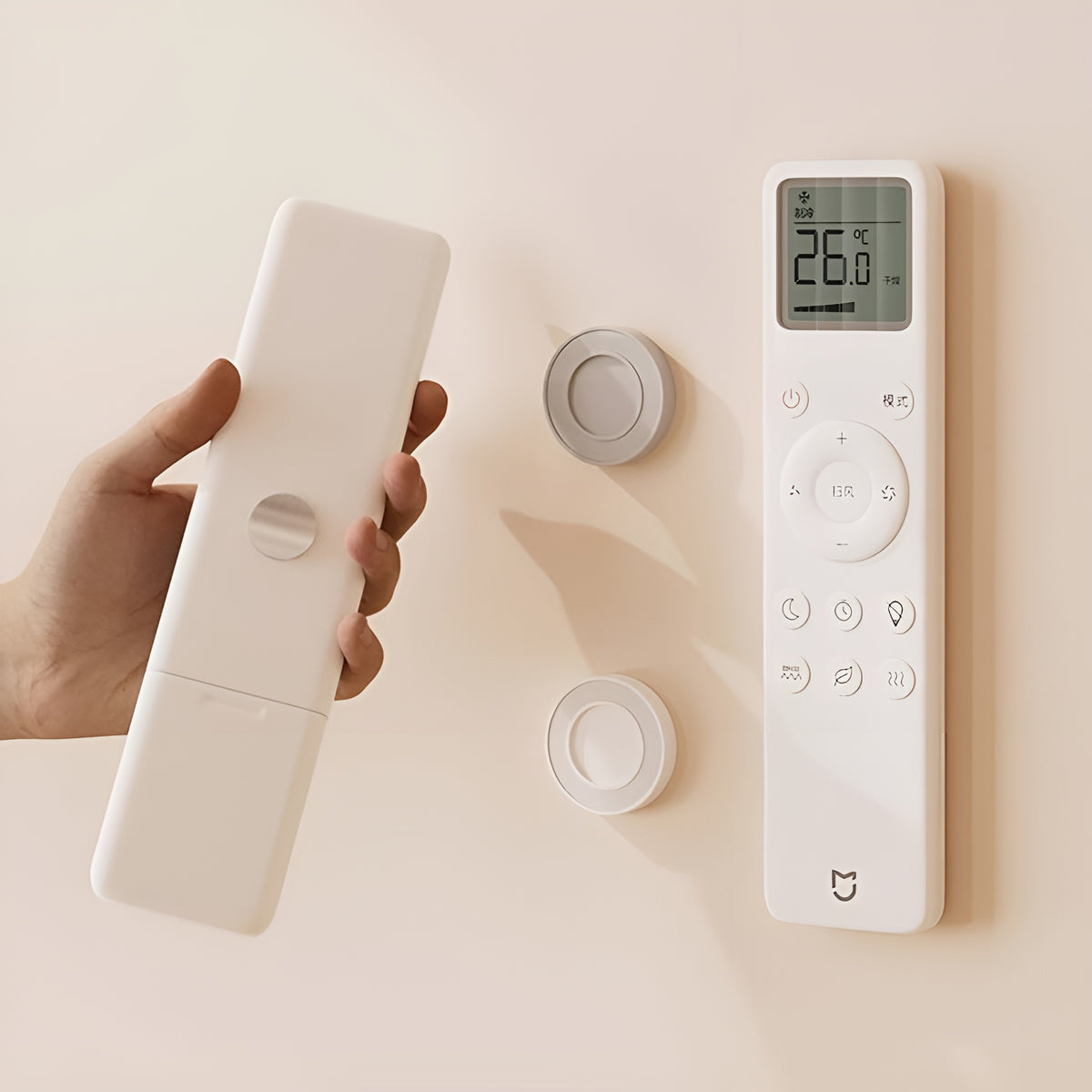 Soporte Magnético para Controles Remotos (pack de 5) – Disponible en NQLN Store con envío gratis desde $20