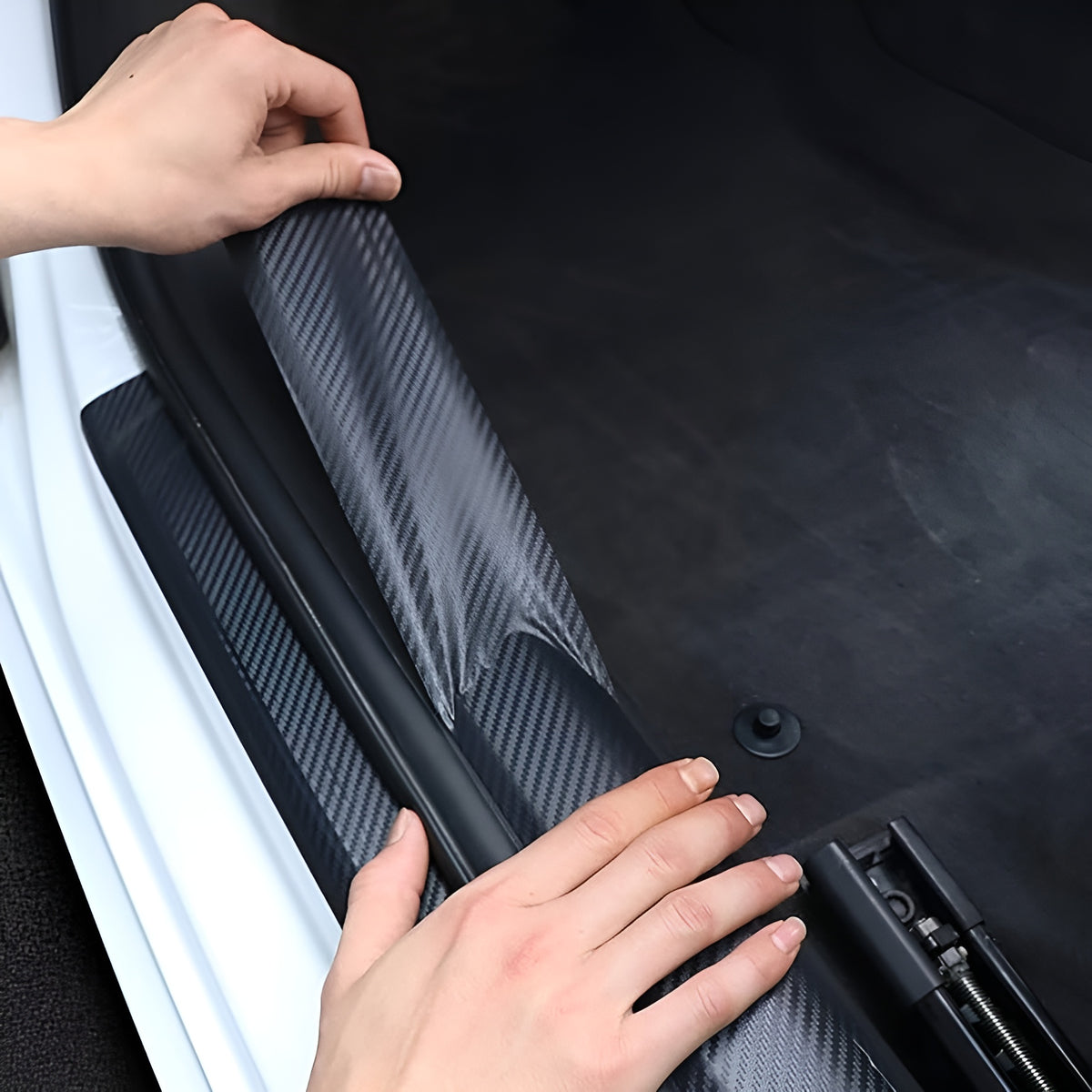 Postes de fibra de carbono para puerta y ventana para carro – Disponible en NQLN Store con envío gratis desde $20