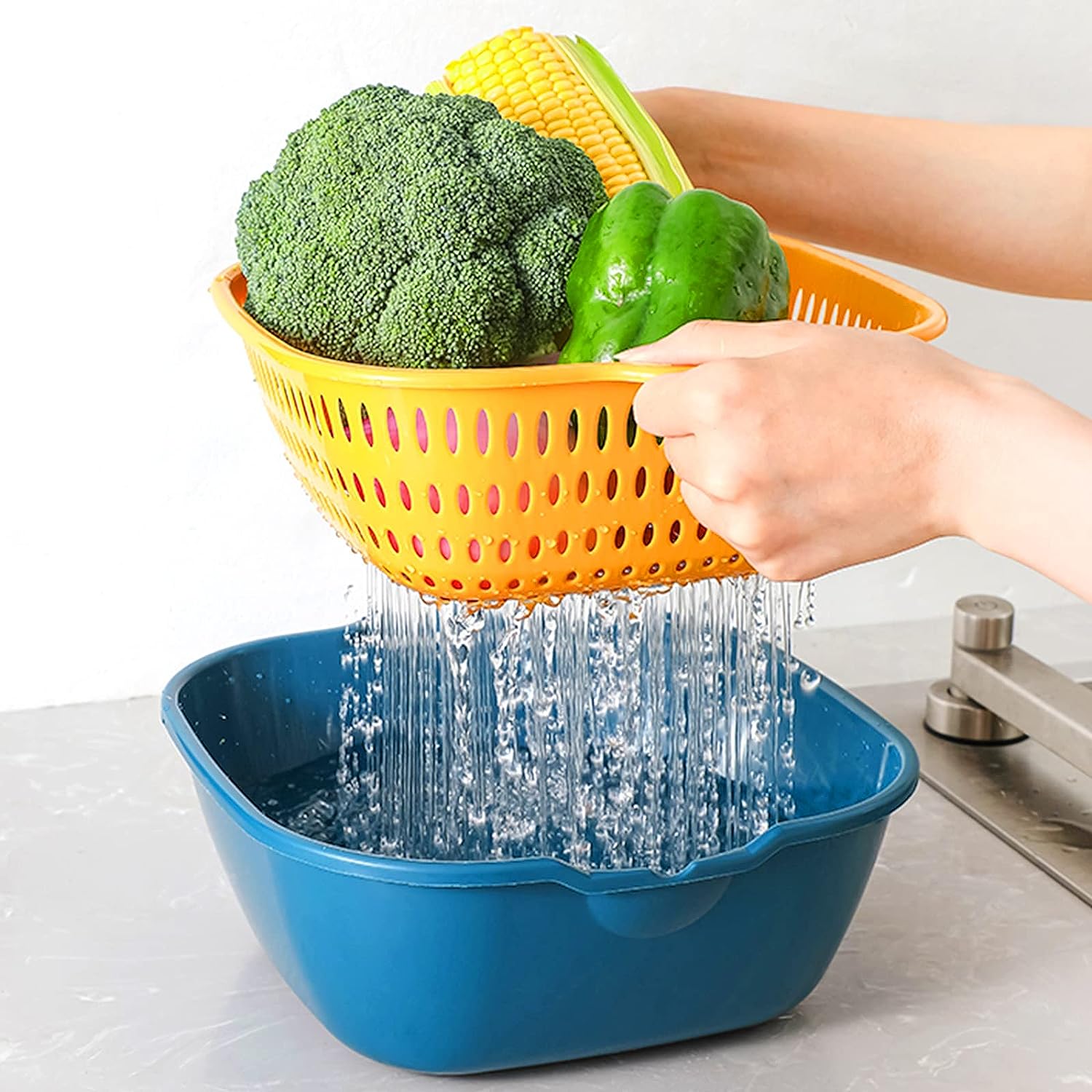 Juego de 4 coladores de alimentos de plástico (Pack de 8) – Vista adicional – Disponible en NQLN Store Venezuela