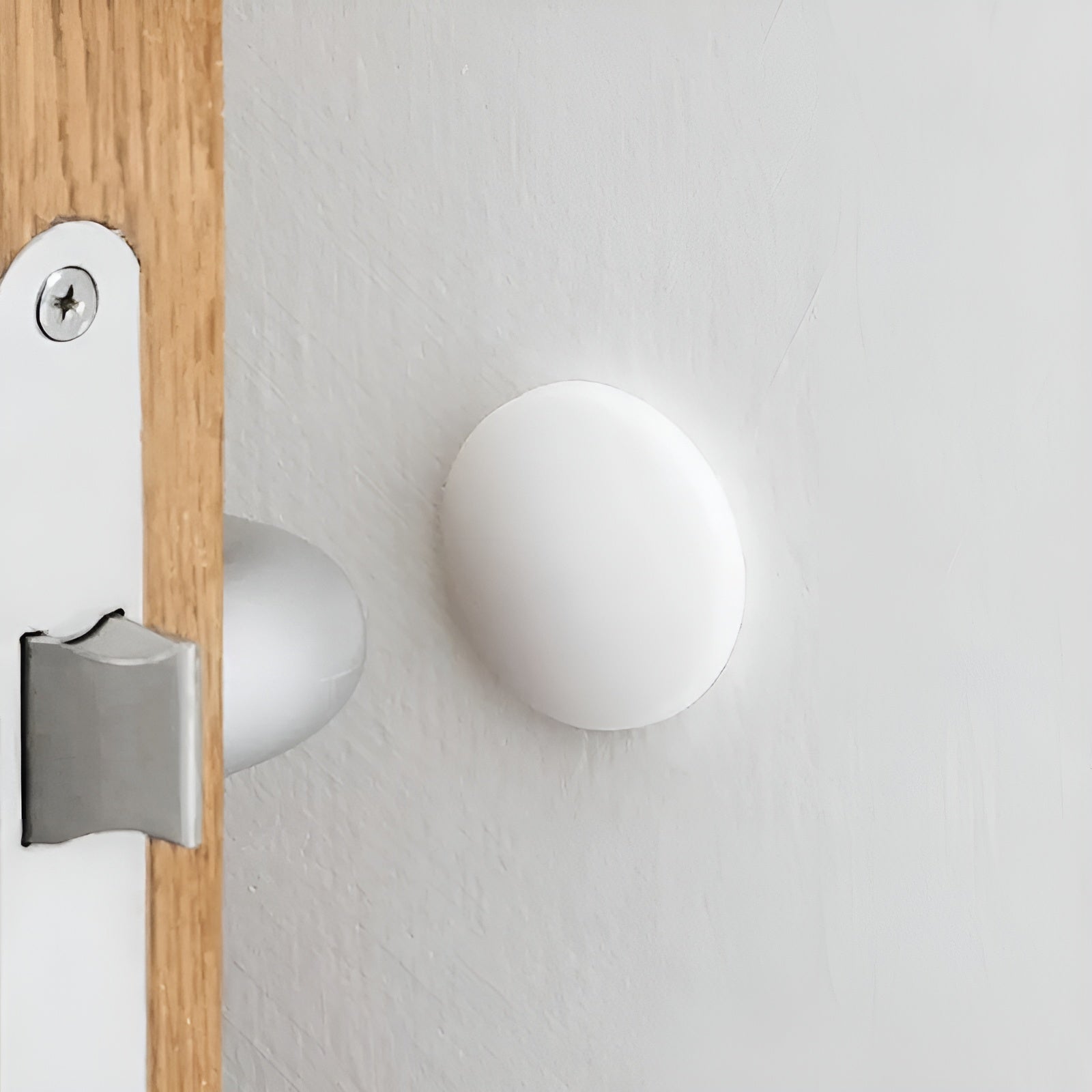 Soporte de pared para golpes de puerta (Pack de 5) – Vista adicional – Disponible en NQLN Store Venezuela