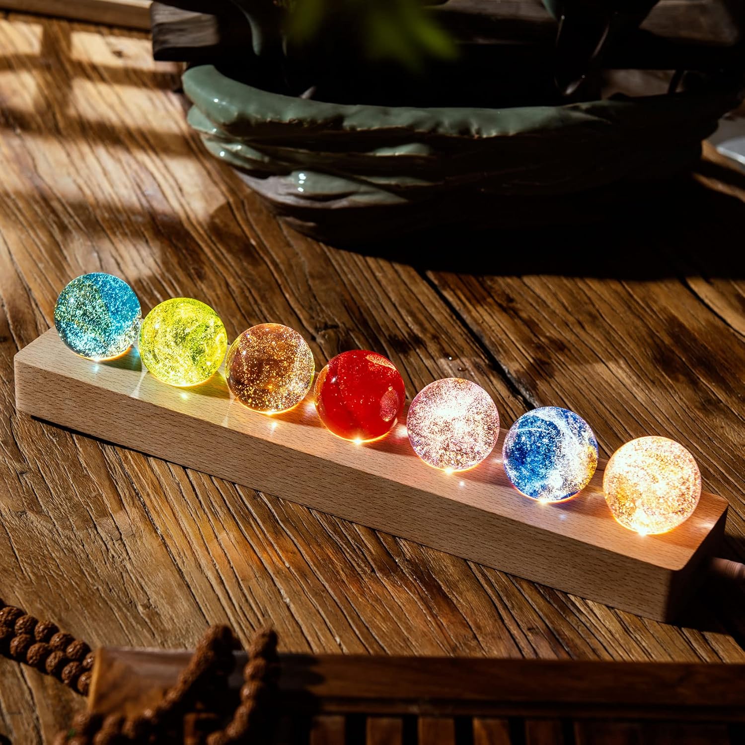 Bolas de galaxia con base de madera y luz LED – Comprar al mejor precio en NQLN Store Venezuela