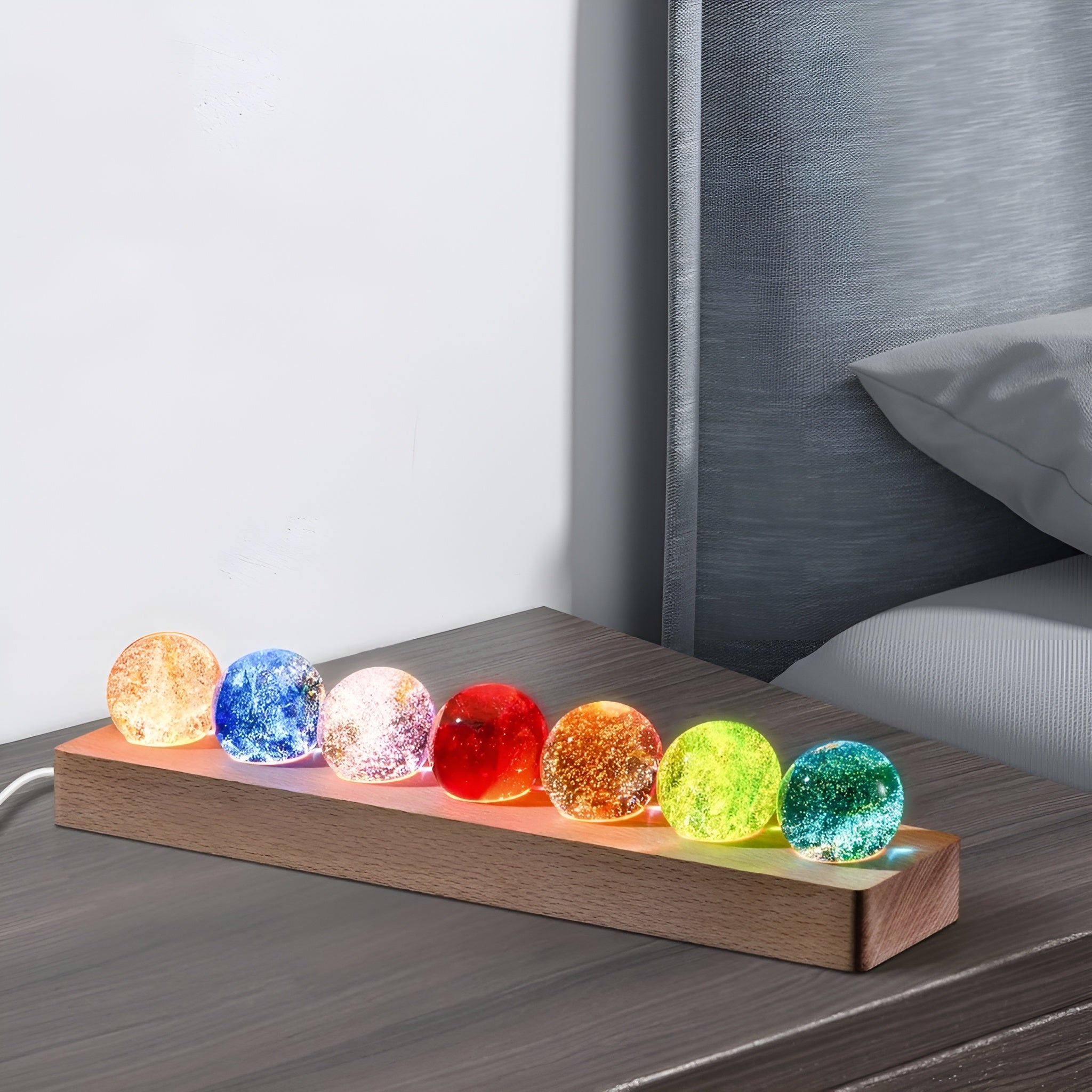 Bolas de galaxia con base de madera y luz LED – Comprar al mejor precio en NQLN Store Venezuela