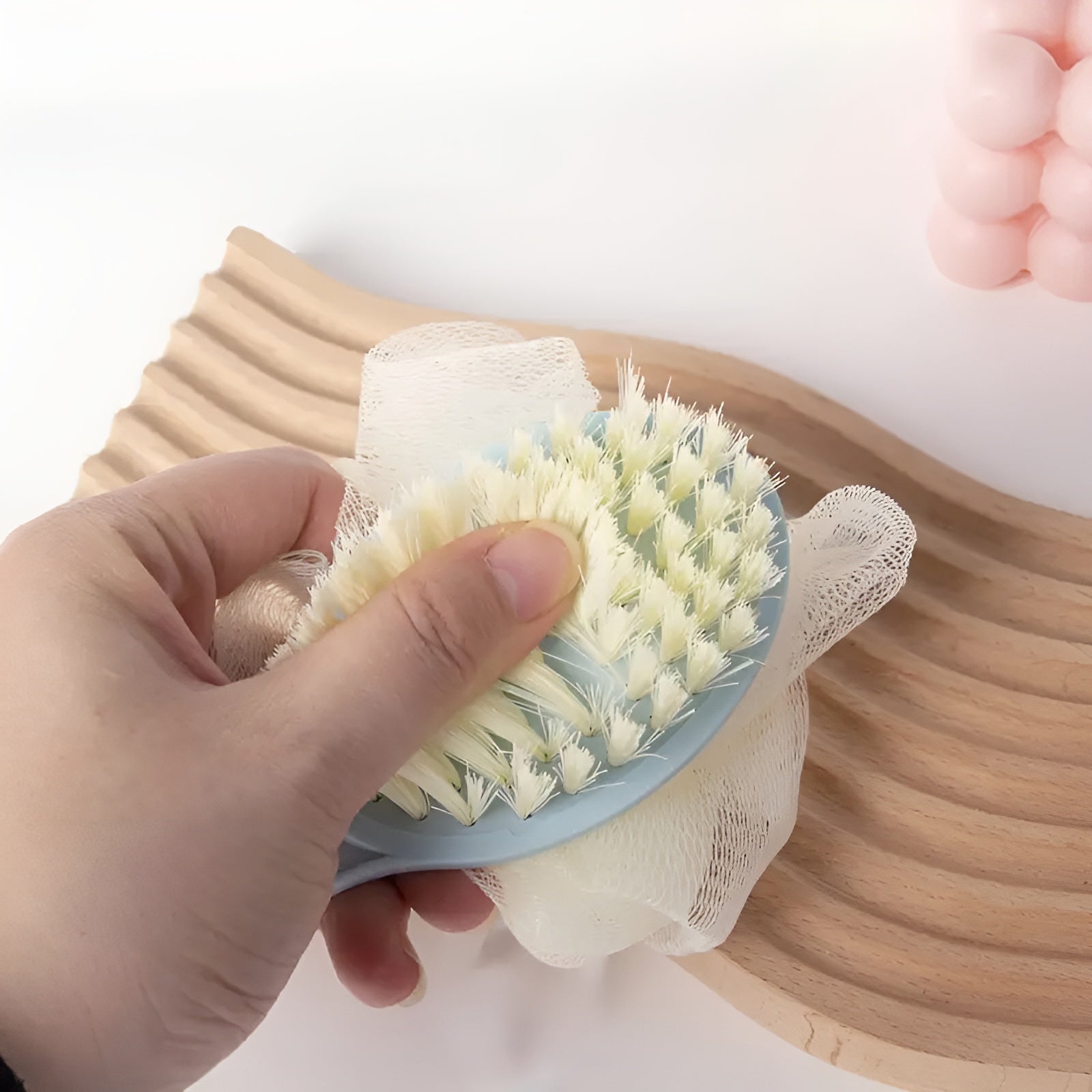 Cepillo exfoliante de baño – Disponible en Caracas y Margarita – NQLN Store