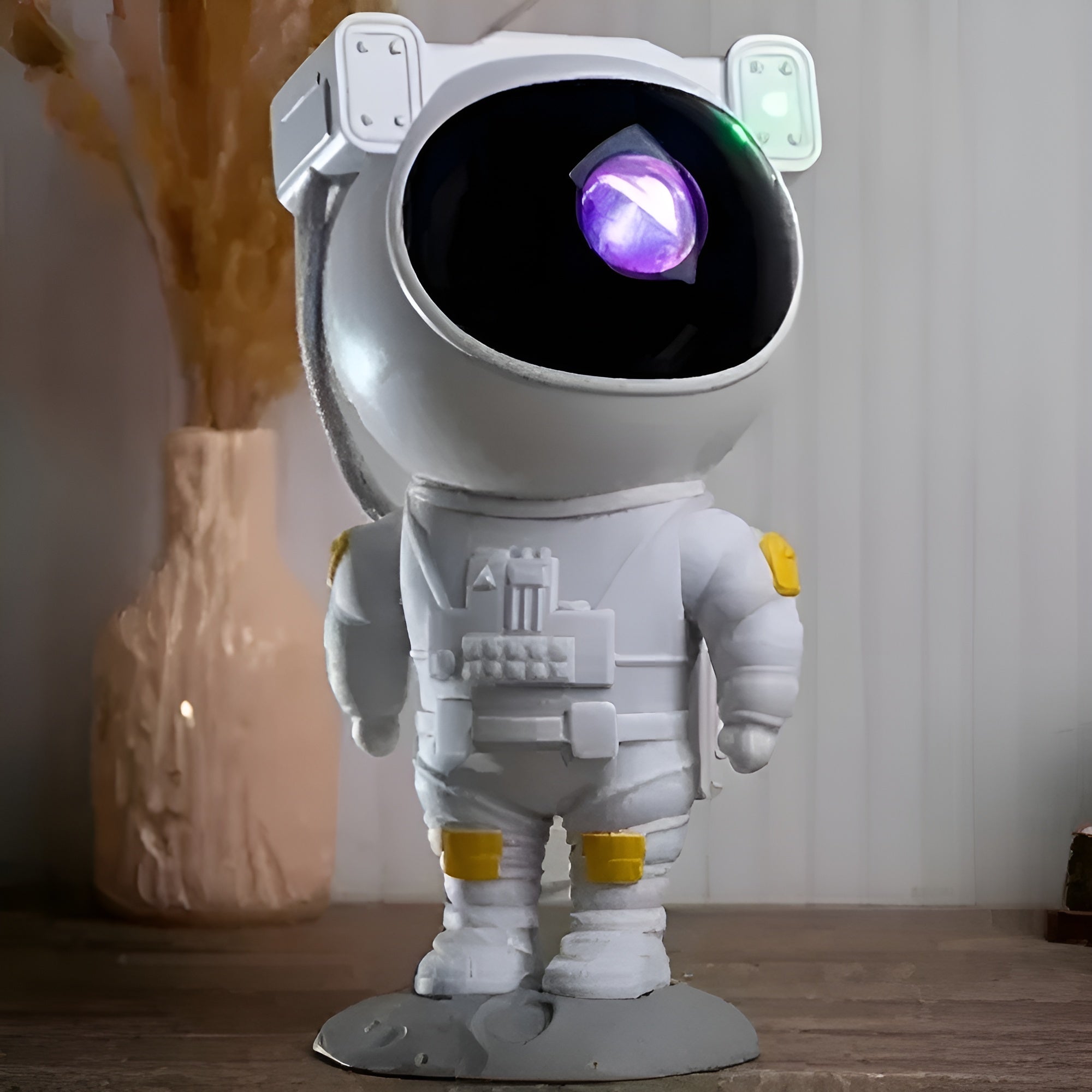 Proyector de luz nocturna 2 en 1 con forma de astronauta – Comprar al mejor precio en NQLN Store Venezuela