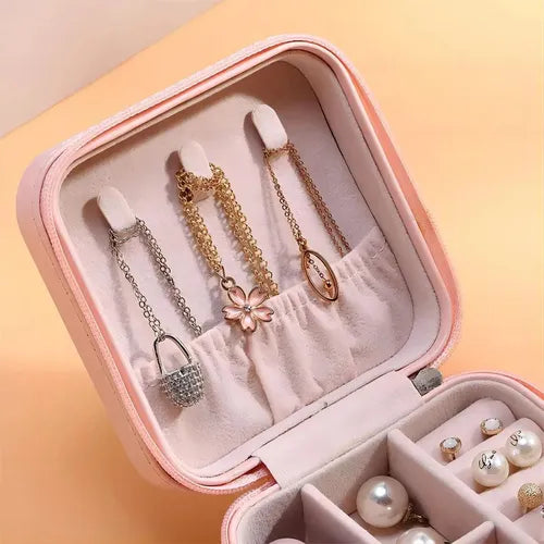 Organizador de joyas estuche de viaje – Vista de cerca del producto – NQLN Store