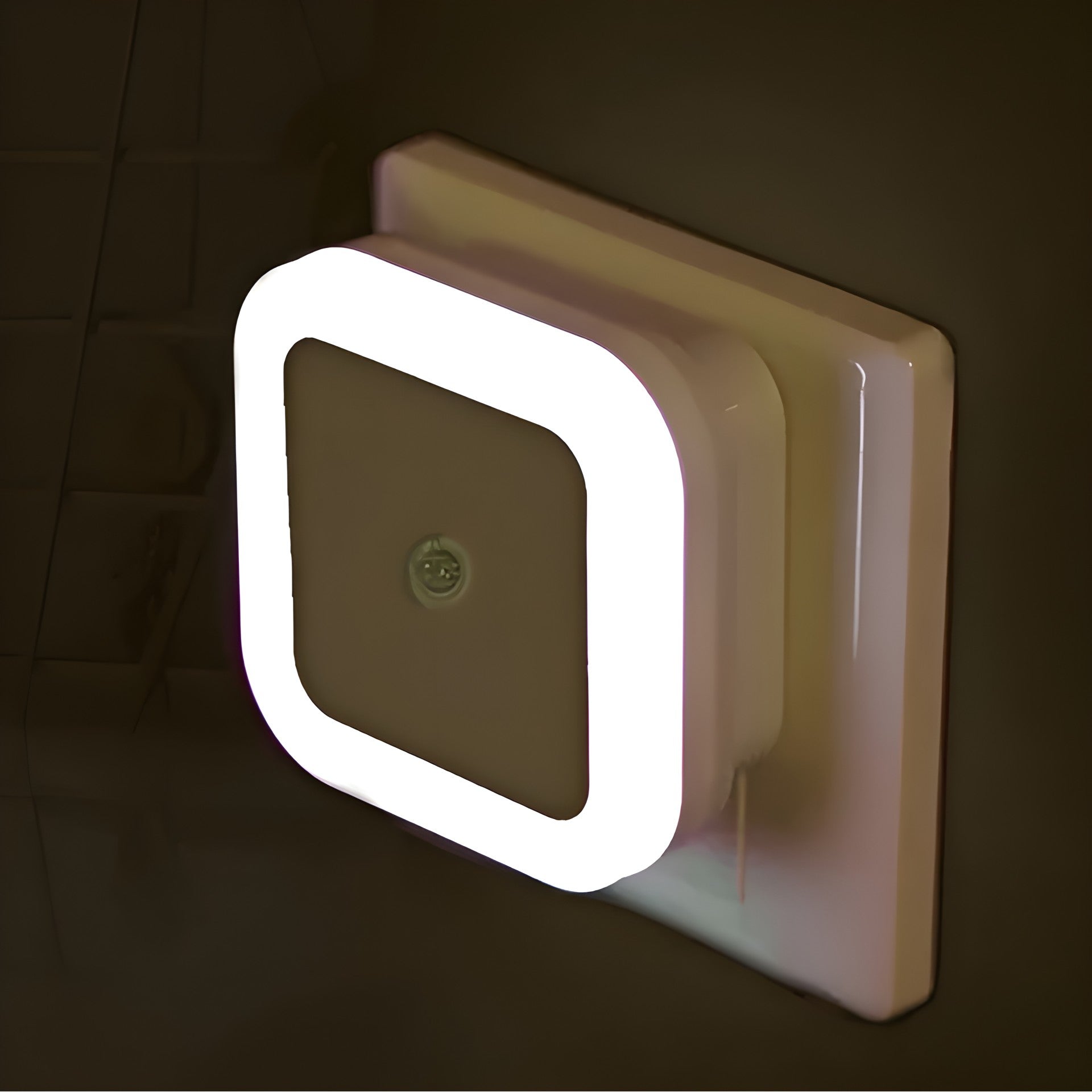 Mini Lampara LED de Sensor – Detalle y presentación – NQLN Store Venezuela