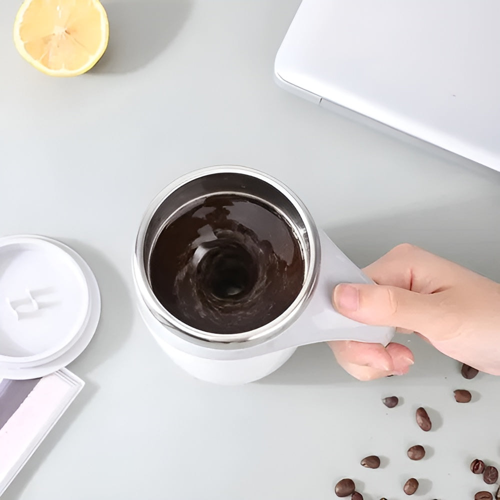 Taza de café con agitación automática – Detalle de calidad y acabado – NQLN Store