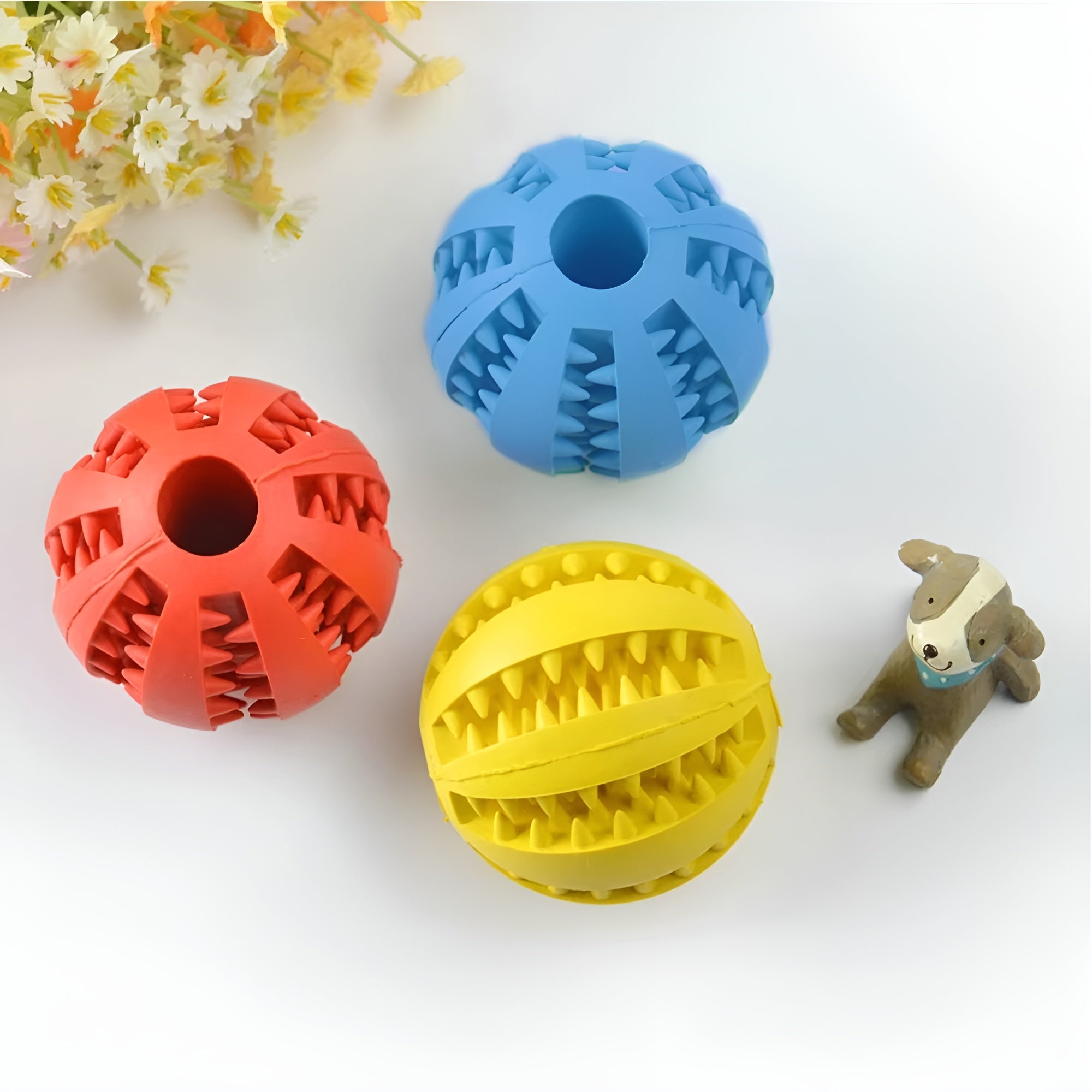 Pelota interactiva para alimentos mascota – Vista adicional – Disponible en NQLN Store Venezuela