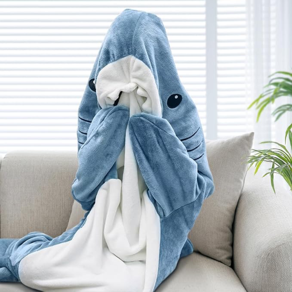 Manta con capucha de tiburón – Vista adicional – Disponible en NQLN Store Venezuela