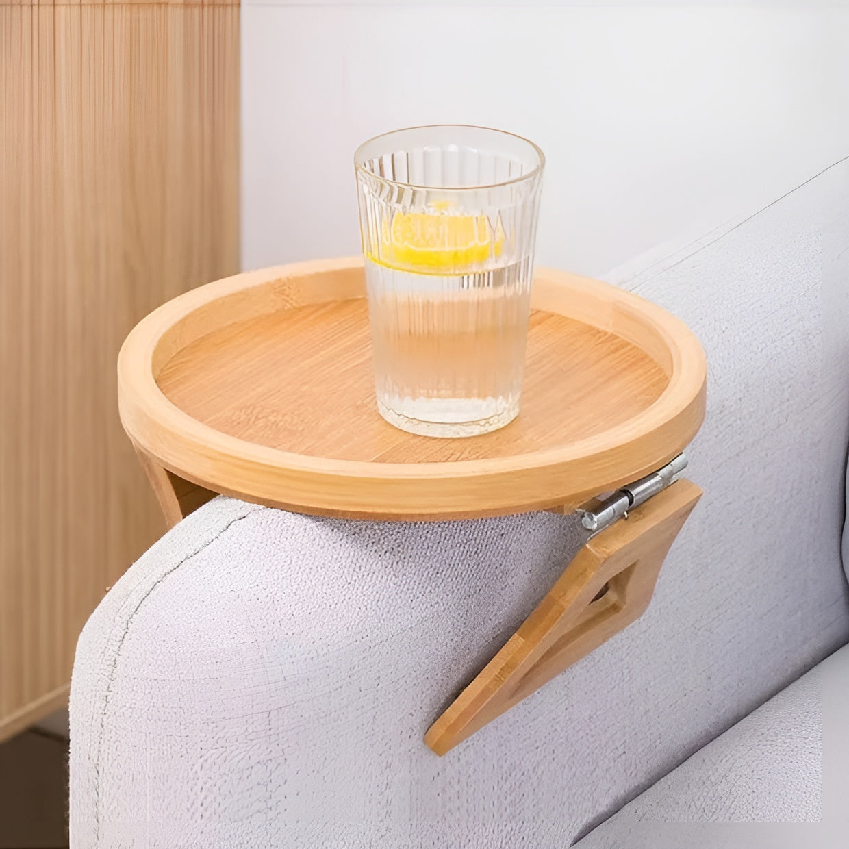 Bandeja plegables para sofá – Vista adicional – Disponible en NQLN Store Venezuela