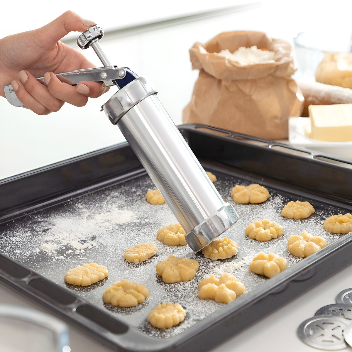 Pistola de prensa para hacer galletas – Disponible en NQLN Store con envío gratis desde $20