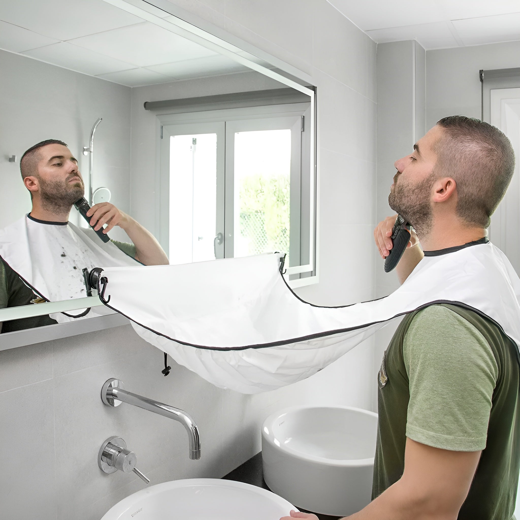 Delantal para afeitado de barba – Vista de cerca del producto – NQLN Store