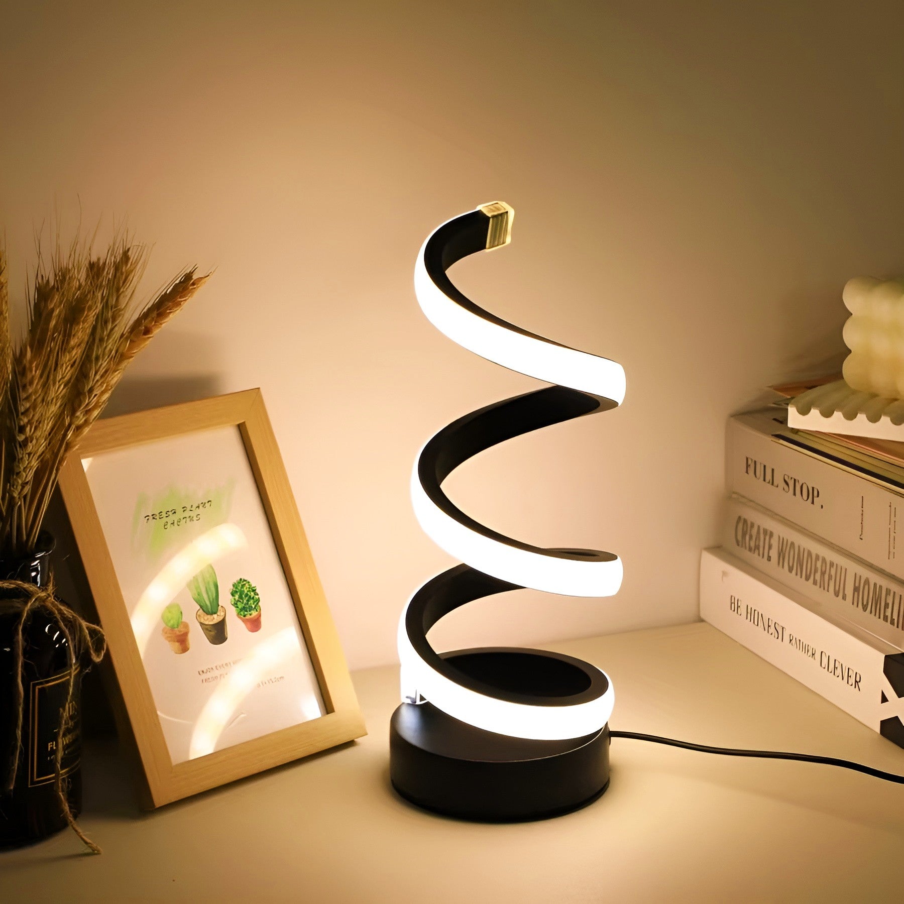 Lampara de mesa moderna – Vista de cerca del producto – NQLN Store