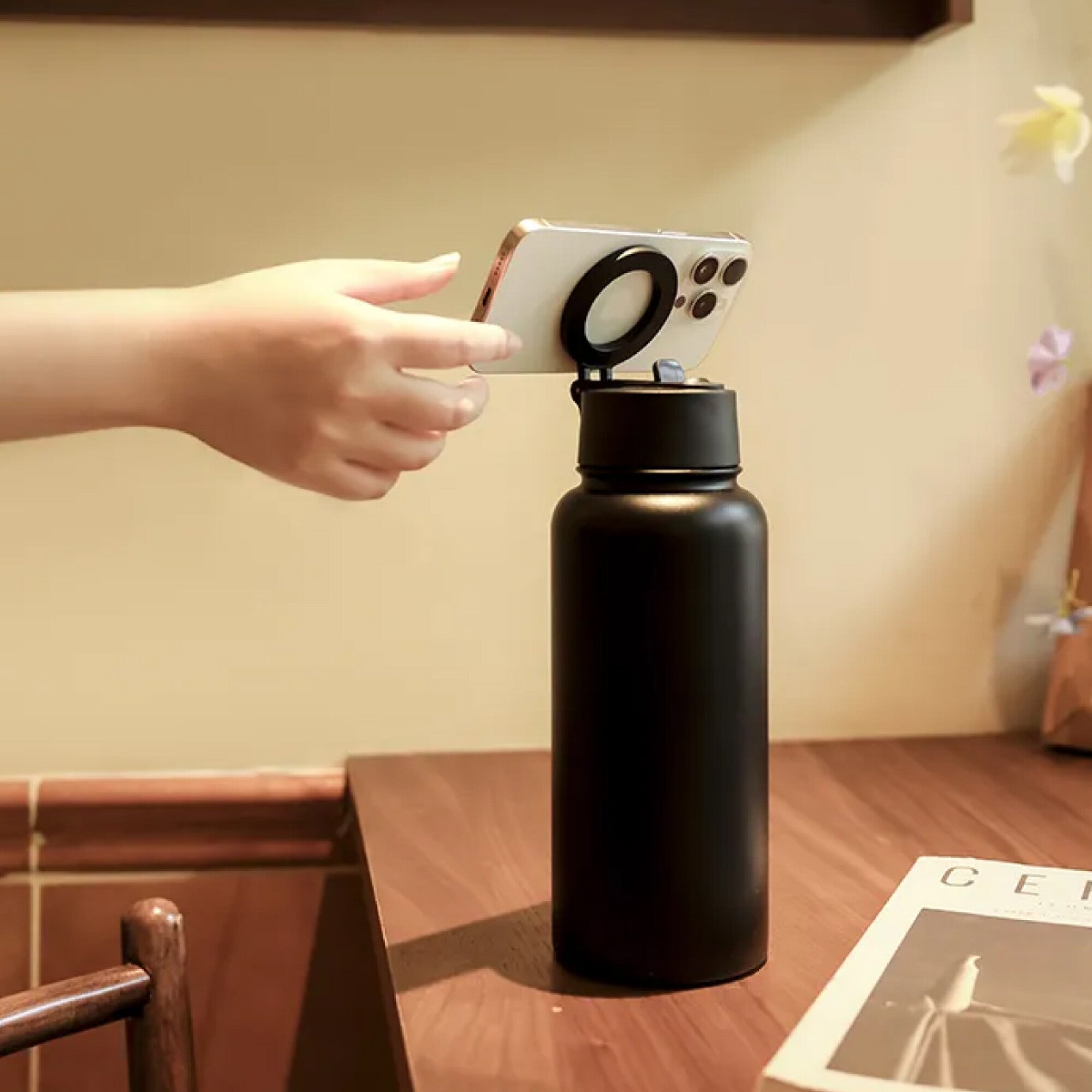 Botella con soporte para telefono – Tienda online NQLN Store Venezuela