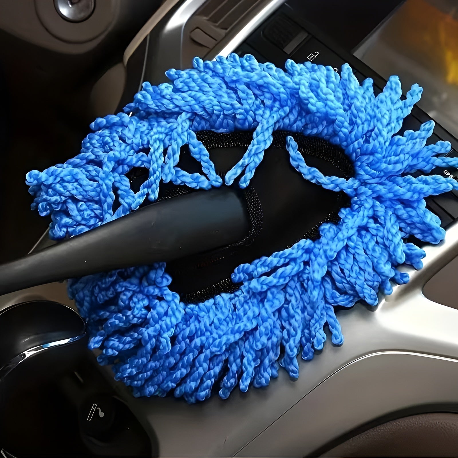 Cepillo suave para limpieza de carro – Vista de cerca del producto – NQLN Store