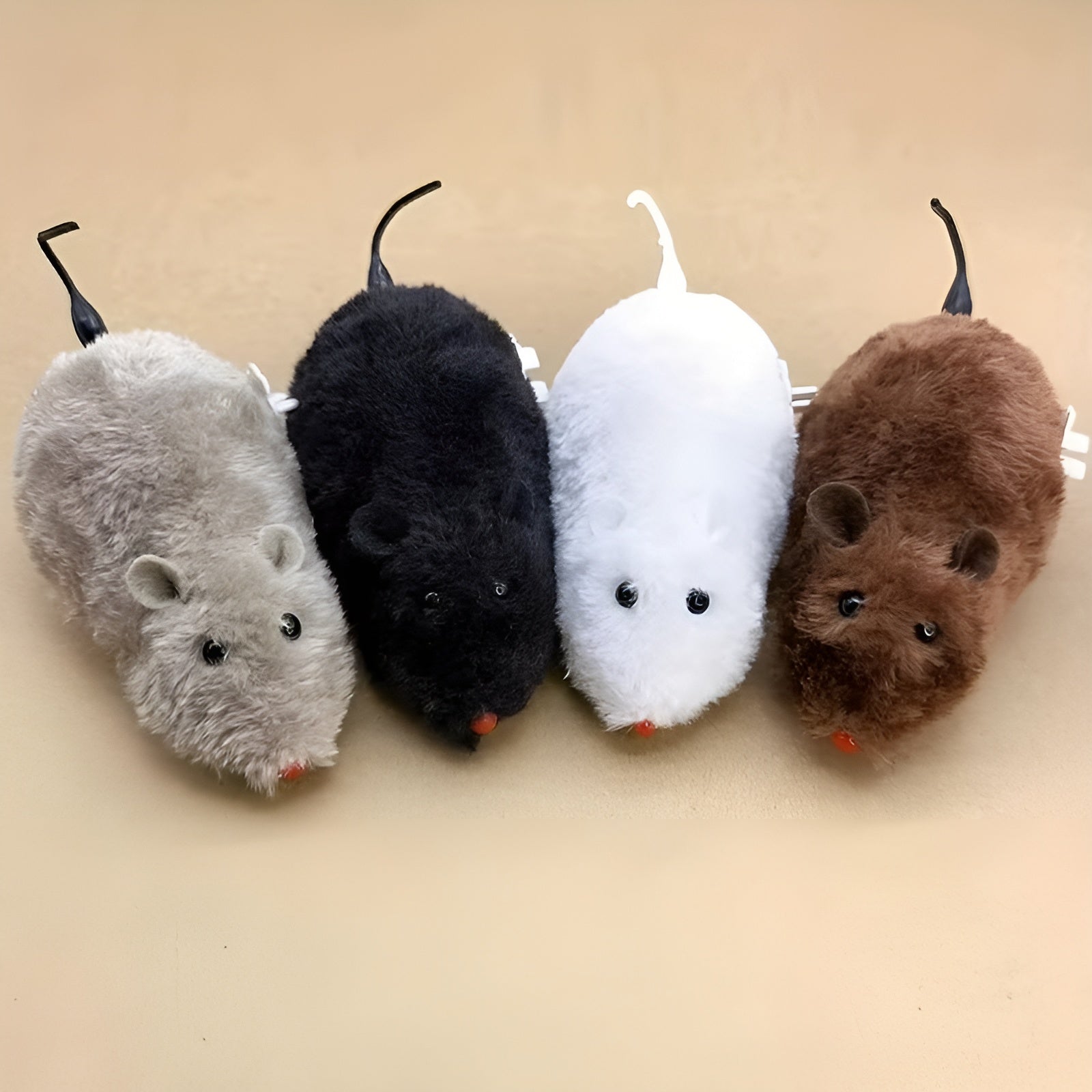 Ratón de Peluche de Cuerda para Gatos – Vista de cerca del producto – NQLN Store