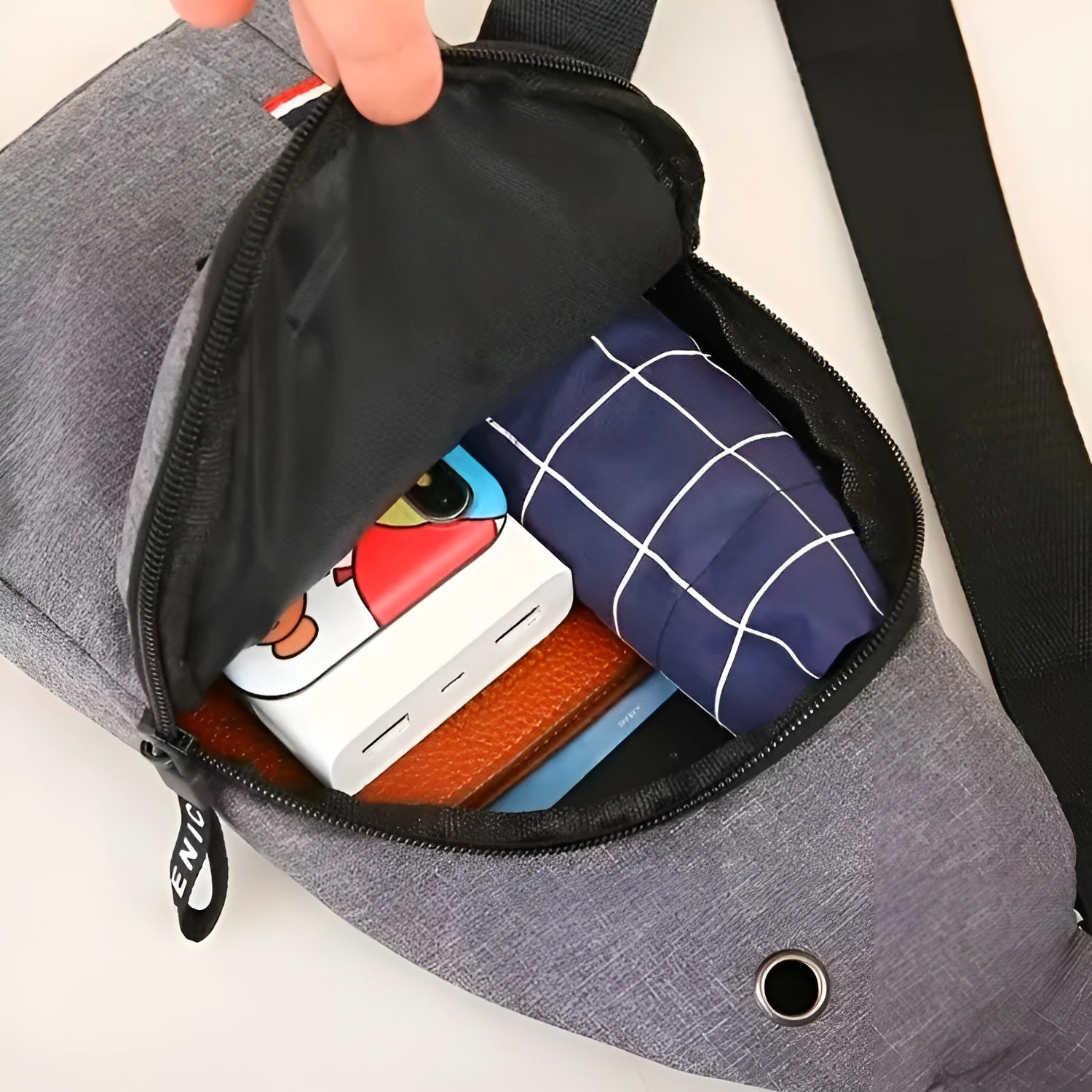 Bolso de Pecho Compacto y Resistente – Comprar al mejor precio en NQLN Store Venezuela