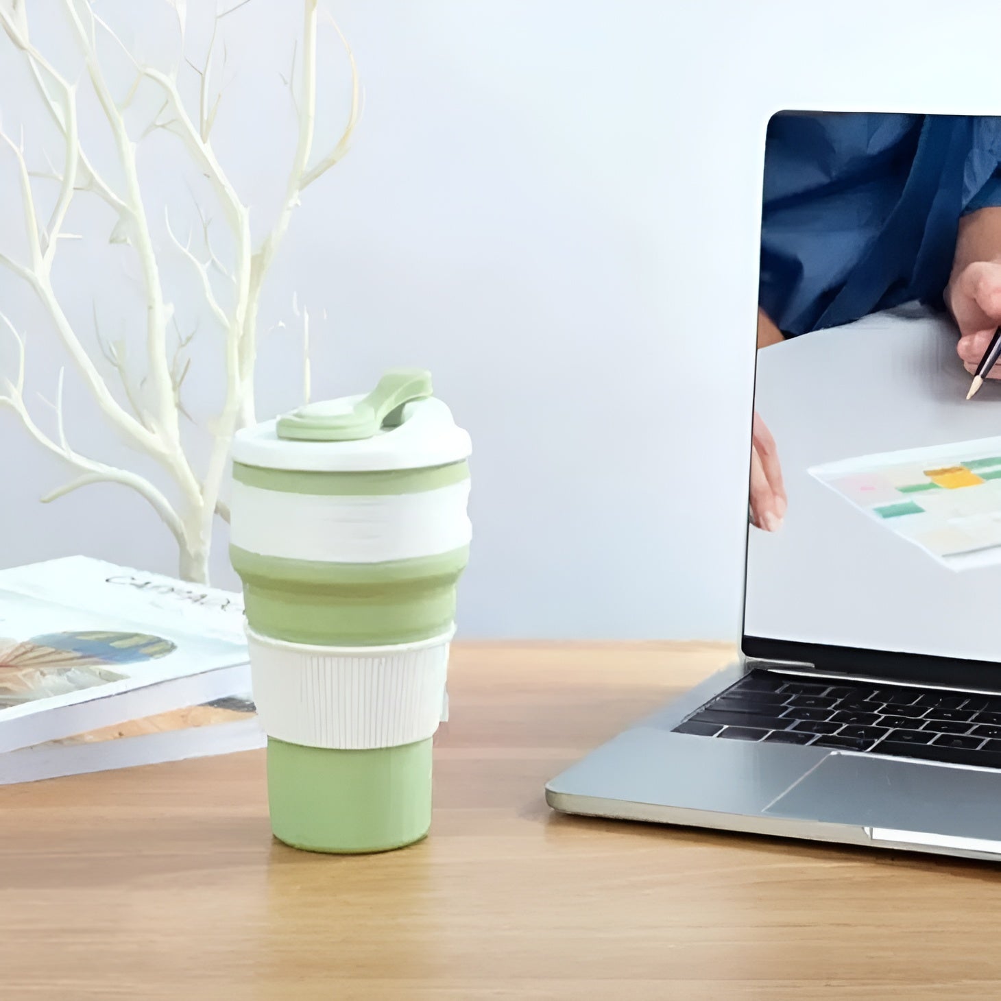 Vaso de viaje plegable – Vista adicional – Disponible en NQLN Store Venezuela