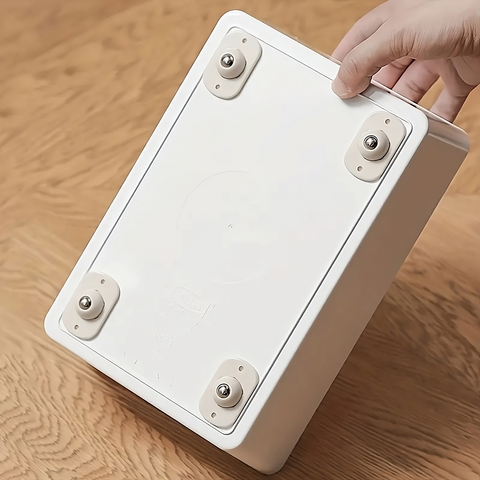 Mini Ruedas de bola autoadhesiva (Pack de 4) – Vista detalle del producto – NQLN Store