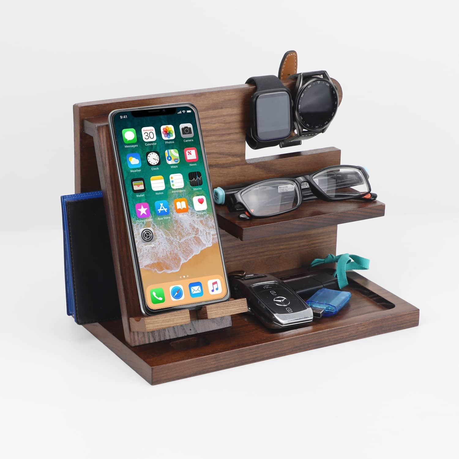 Organizador de madera para teléfono cartera reloj – Detalle de calidad y acabado – NQLN Store
